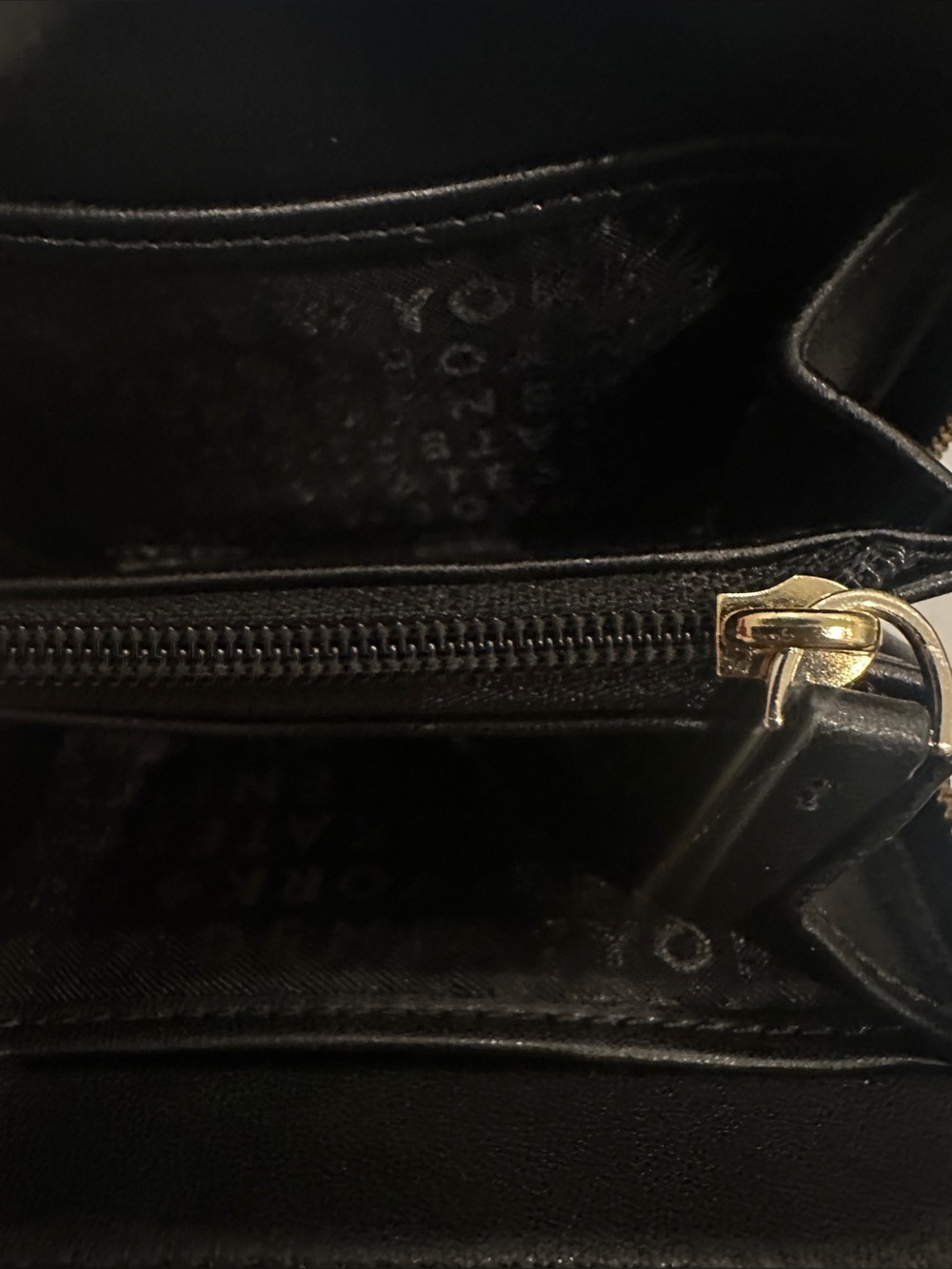 kate spade Black Leather Card Holder with Gold Logo and Keyring - Picture 3 of 6